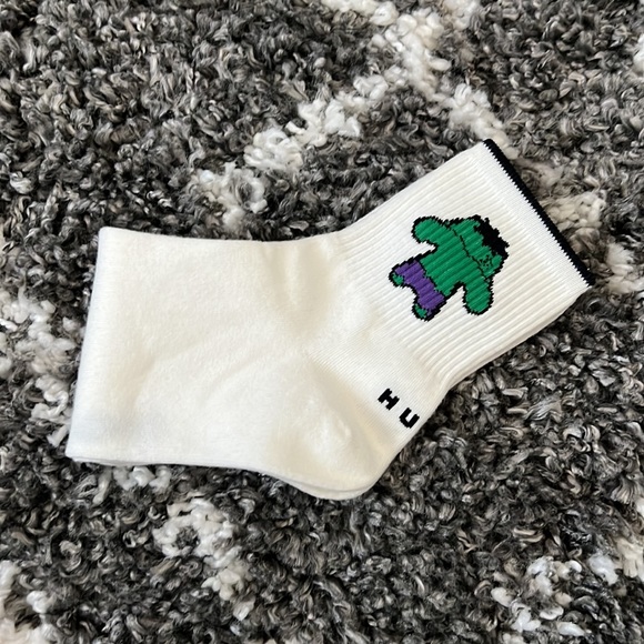 NWT Marvel The Hulk Crew Socks - Picture 2 of 2